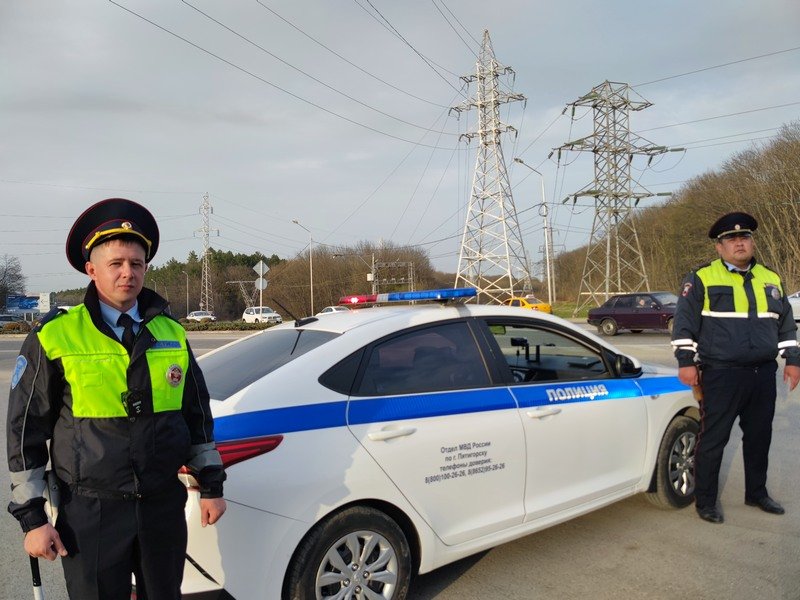 Житель Пятигорска поблагодарил автоинспекторов за оказанную помощь